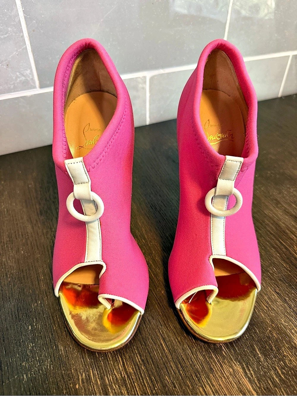Christian Louboutin So Kate Pink Peep Toe Pumps EU 39